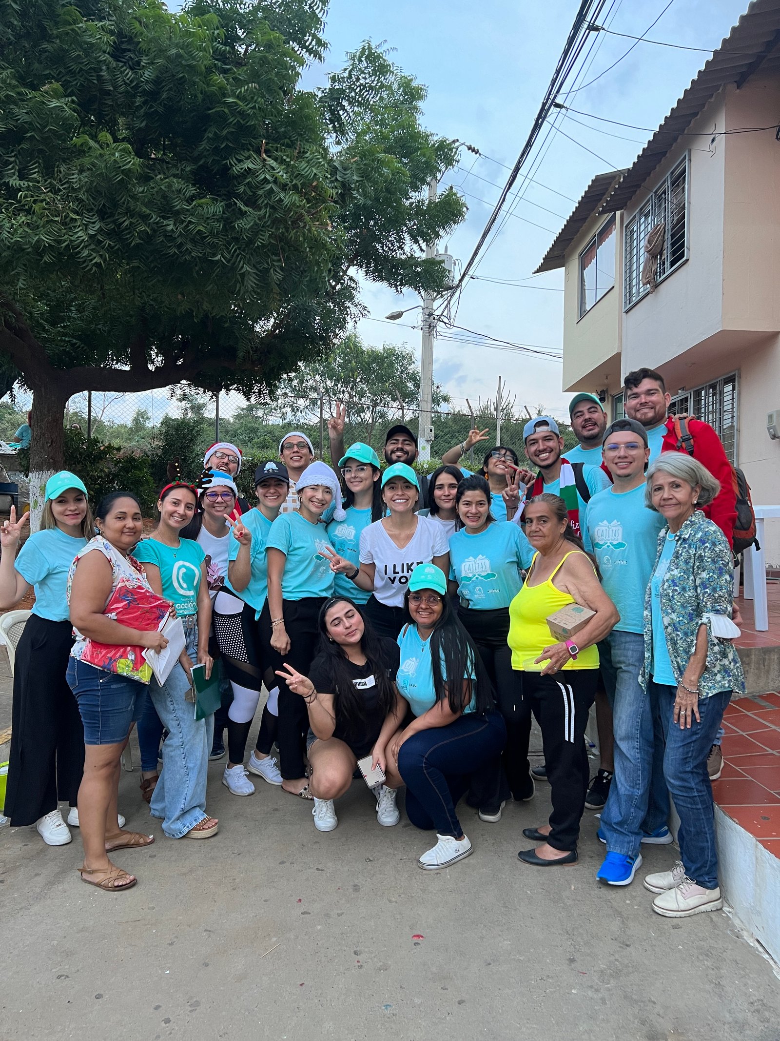 Equipo de voluntarios y comunidad